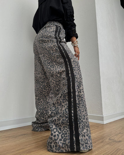 LAYLA- LEOPARD PRINT WIDE LEG PANTS WITH SIDE STRIPES