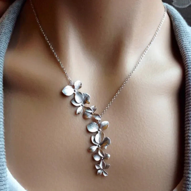 FLEUR - FLOWER NECKLACE